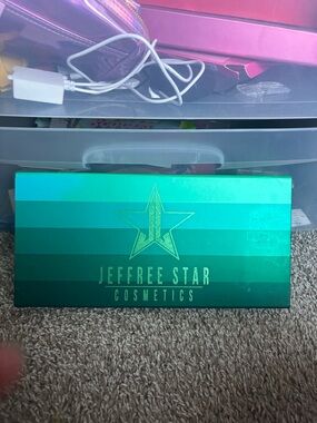 Jeffree Star Cosmetics Eyeshadow Palette - Teal Gradient